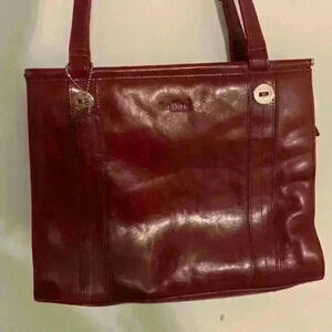 La Diva Burgundy  Purse